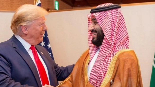 ترامب يبدأ جولته الخليجية مع صفقات تجارية في السعودية