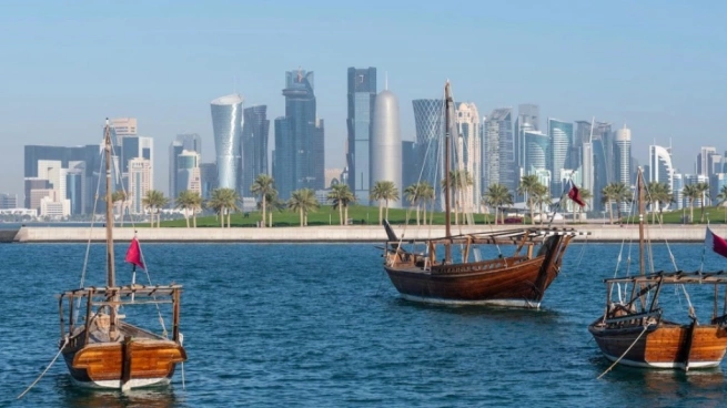 الطقس المتوقع في قطر اليوم: حار مع سحب على الساحل