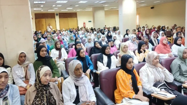 بدء قوافل المراجعة النهائية لطلاب التعليم الفني بالأقصر