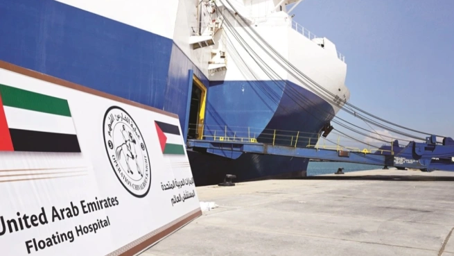 وفد سنغافوري يثمن جهود المستشفى الإماراتي العائم في العريش