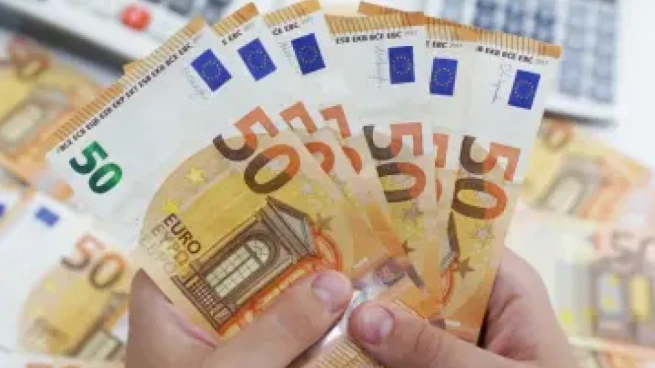 أسعار الدولار مقابل الدينار العراقي