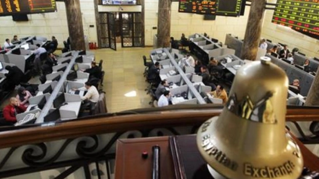 تباين أداء مؤشرات البورصة المصرية في بداية تعاملات الثلاثاء