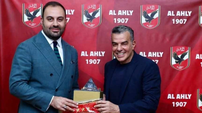 الأهلي يستقبل وفد السفارة الأمريكية