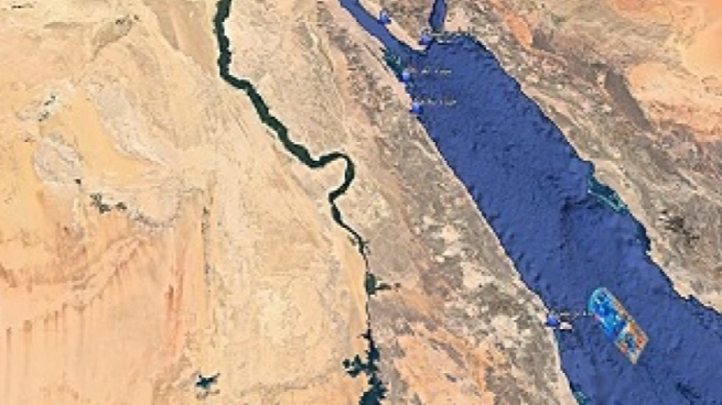 إطلاق القاطرتين عزم 1 وعزم 2 في السفاجا ضمن قناة السويس