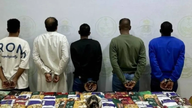 القبض على مواطنين في جدة بتهمة ترويج المخدرات