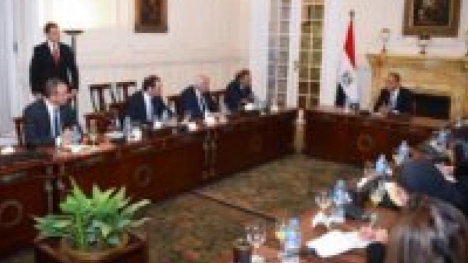 وزير الخارجية والهجرة يلتقي وفد غرفة التجارة الأمريكية في القاهرة 