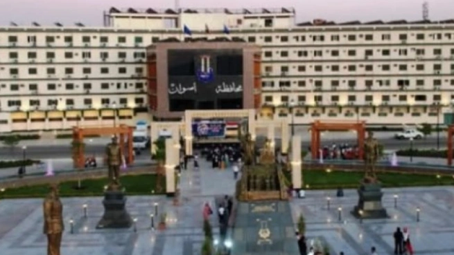 محافظ أسوان يوجه بتشكيل لجنة لتطوير محطة مياه كوم أمبو وتحسين خدمات الشرب