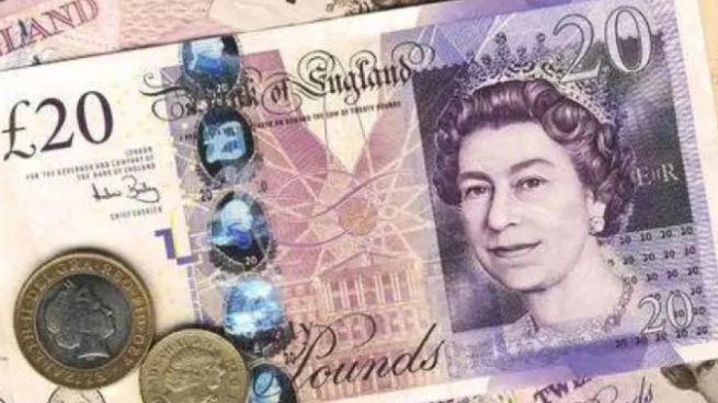 سعر الجنيه الإسترليني أمام الجنيه المصري