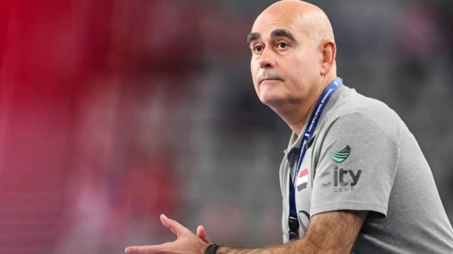 اتحاد كرة اليد يكرم باستور المدير الفني للفراعنة