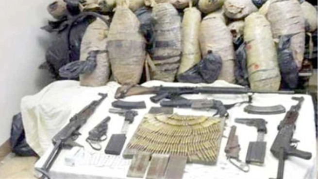 ضبط 8 قضايا تهريب مخدرات وسلاح في دمياط وأسوان