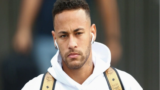 محكمة ساو باولو ترفض طلب نيمار لوقف بث بودكاست يتناول حياته ووالده