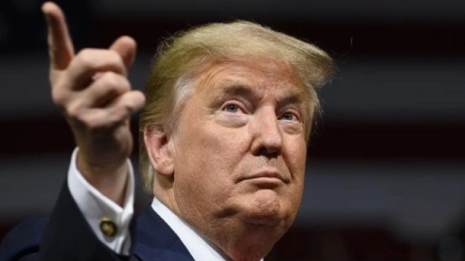 استقرار شعبية ترامب وسط تزايد الاستياء من سياساته الاقتصادية والهجرة