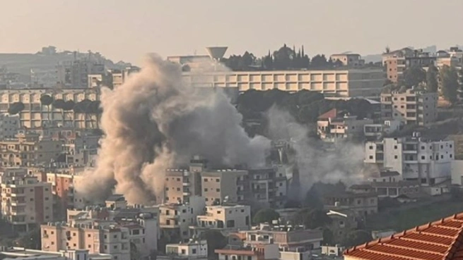 غارة جوية إسرائيلية تستهدف سيارة في ميس الجبل تسفر عن سقوط 3 شهداء